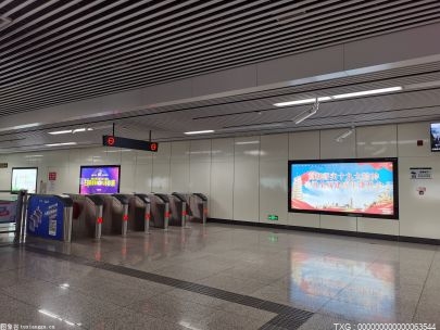 全开放的驾驶舱！武汉首条无人驾驶地铁开通